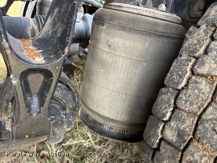 image for item EA7802 2009 International LF627 semi truck