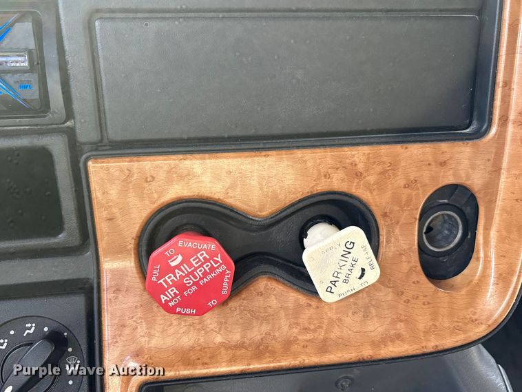 image for item EA7802 2009 International LF627 semi truck