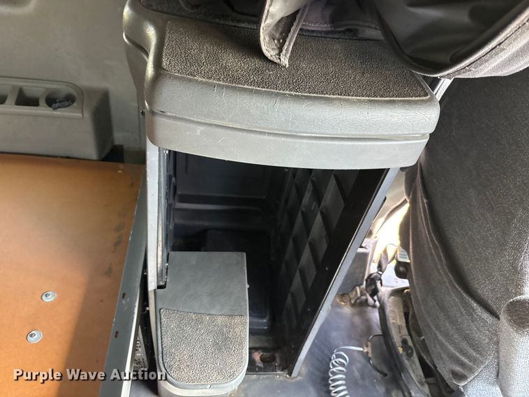 image for item EA7802 2009 International LF627 semi truck