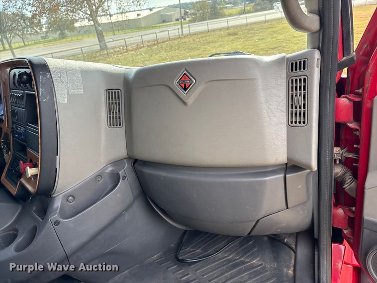 image for item EA7802 2009 International LF627 semi truck