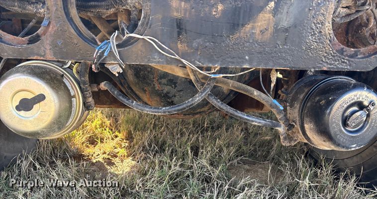 image for item EA7803 1997 Ottawa 30 yard truck