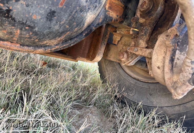 image for item EA7803 1997 Ottawa 30 yard truck