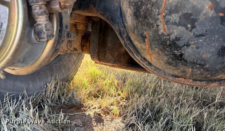 image for item EA7803 1997 Ottawa 30 yard truck