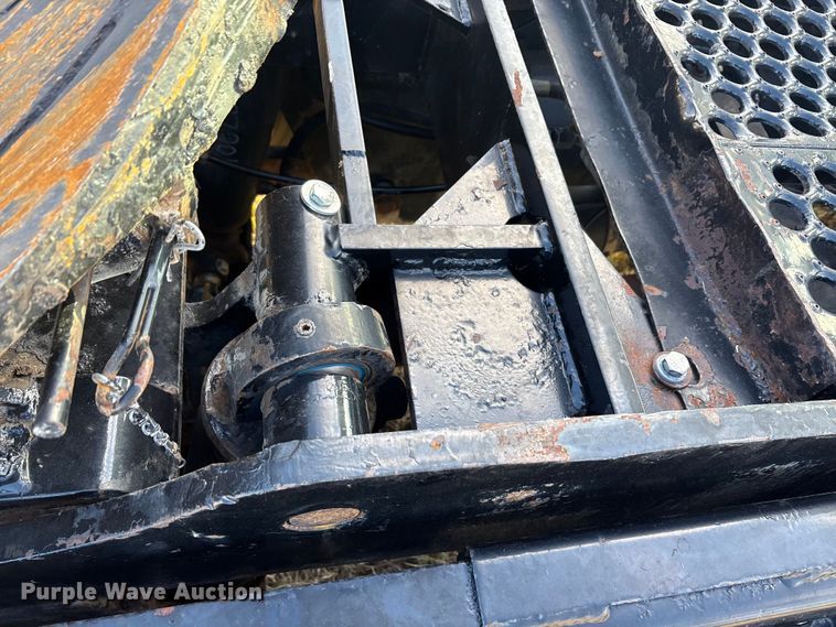 image for item EA7803 1997 Ottawa 30 yard truck