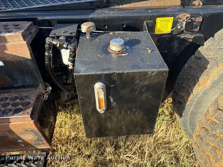 image for item EA7803 1997 Ottawa 30 yard truck