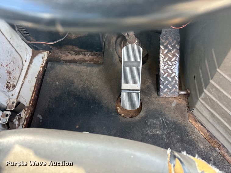 image for item EA7803 1997 Ottawa 30 yard truck