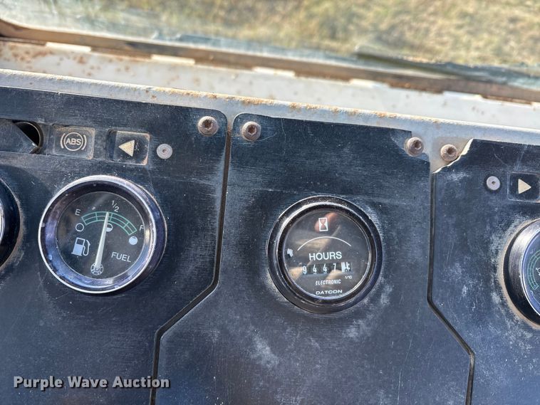 image for item EA7803 1997 Ottawa 30 yard truck