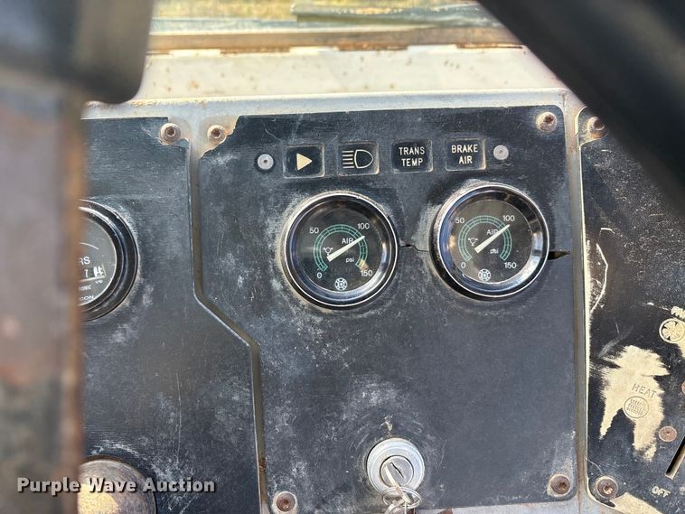 image for item EA7803 1997 Ottawa 30 yard truck