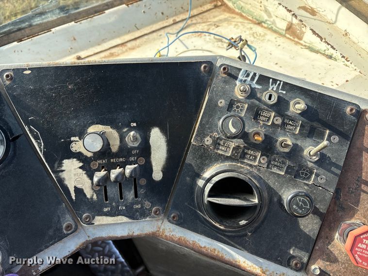 image for item EA7803 1997 Ottawa 30 yard truck