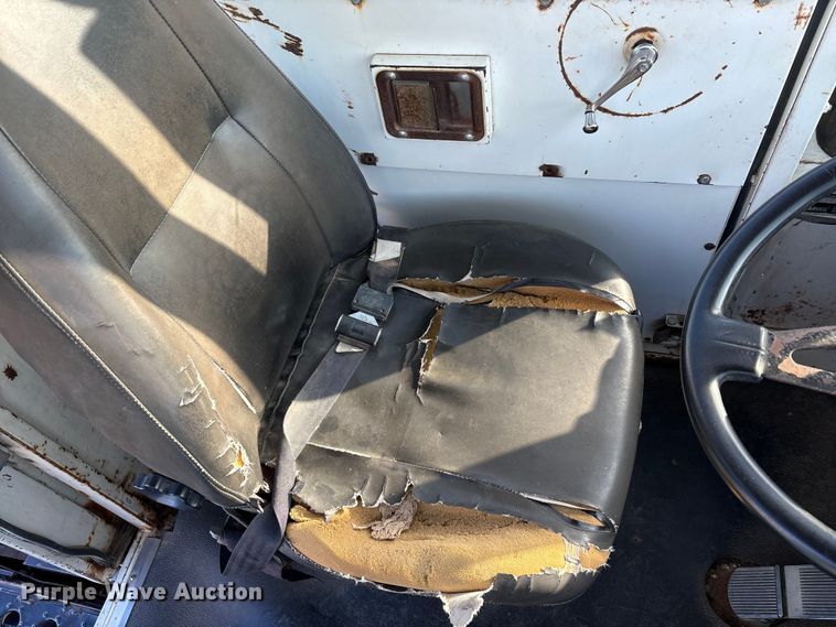 image for item EA7803 1997 Ottawa 30 yard truck