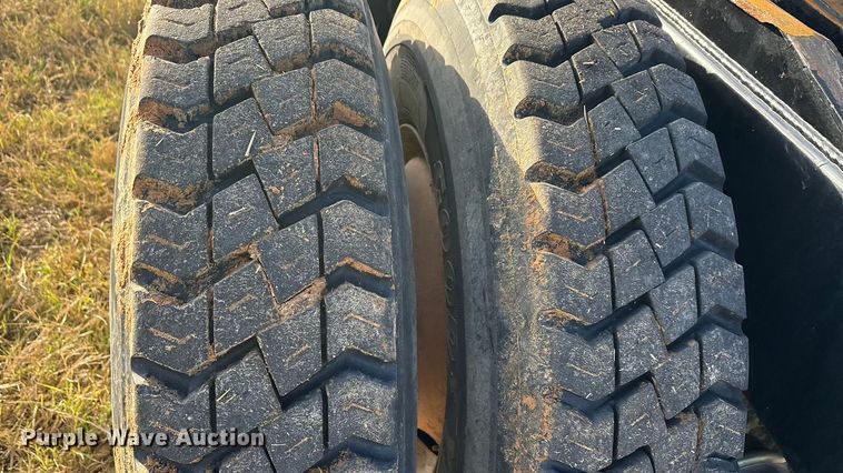 image for item EA7803 1997 Ottawa 30 yard truck