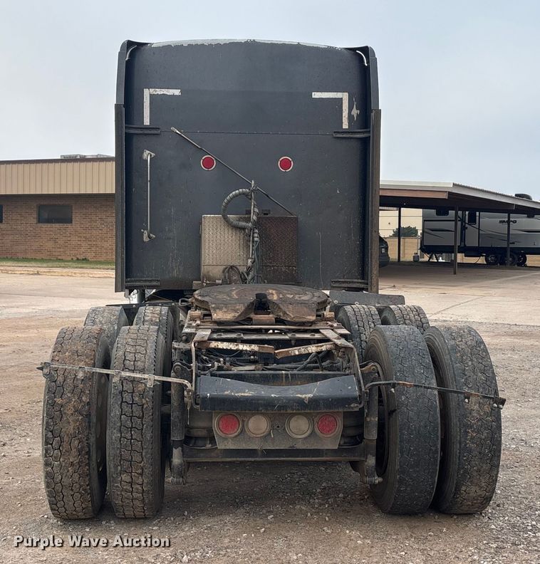 image for item EA7855 2005 Kenworth W900 semi truck