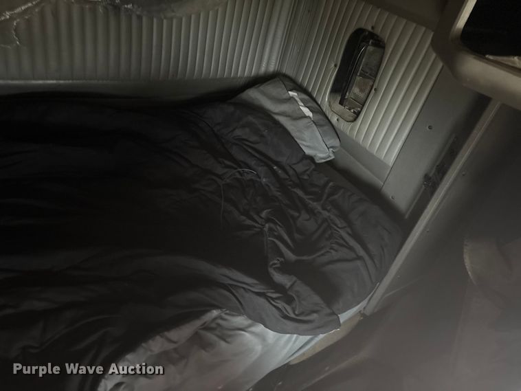 image for item EA7855 2005 Kenworth W900 semi truck