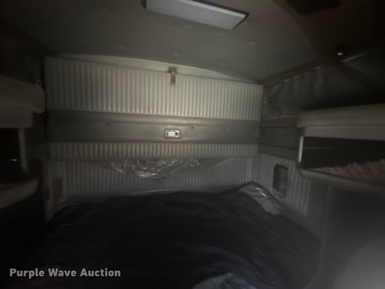 image for item EA7855 2005 Kenworth W900 semi truck