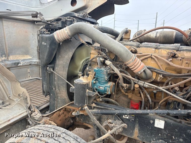 image for item EA7855 2005 Kenworth W900 semi truck