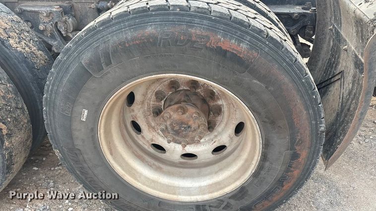 image for item EA7855 2005 Kenworth W900 semi truck