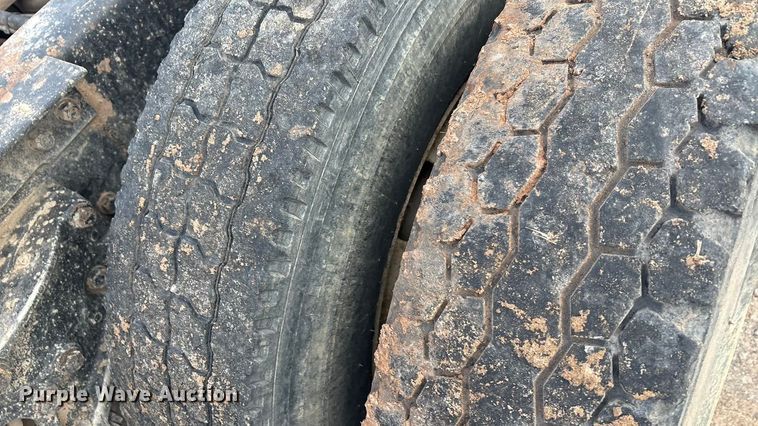 image for item EA7855 2005 Kenworth W900 semi truck