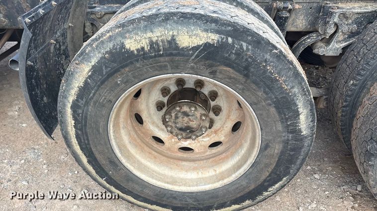 image for item EA7855 2005 Kenworth W900 semi truck