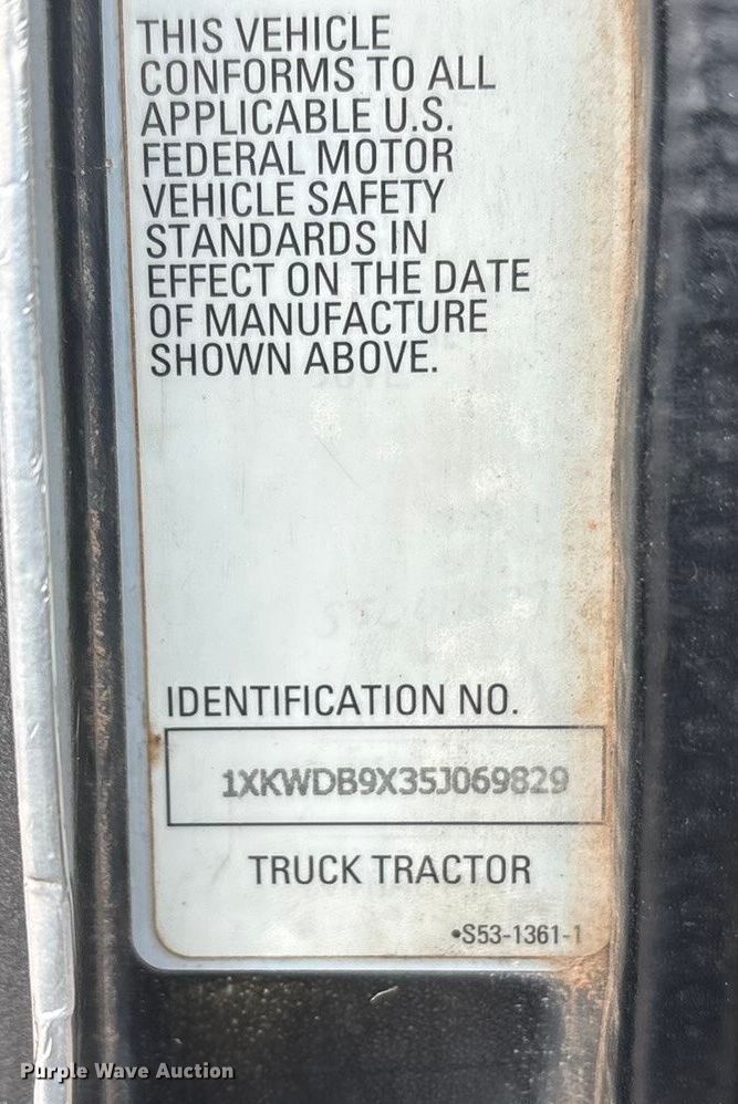 image for item EA7855 2005 Kenworth W900 semi truck