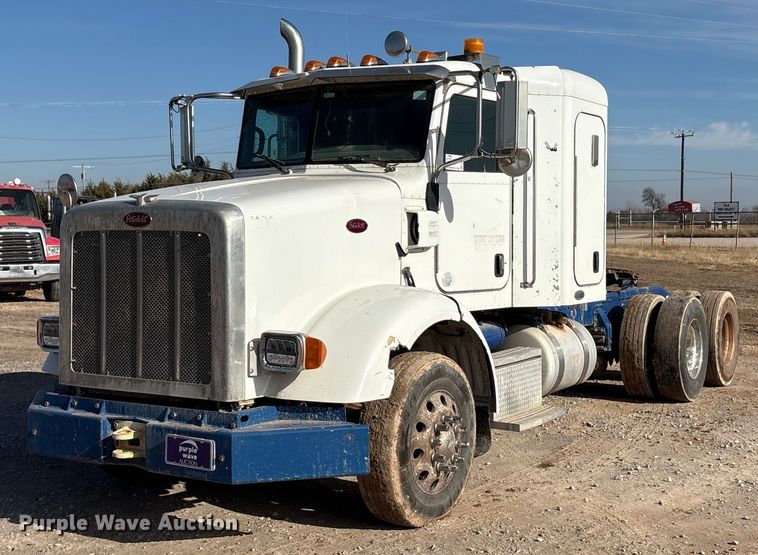 image for item EA7860 2011 Peterbilt 365 semi truck