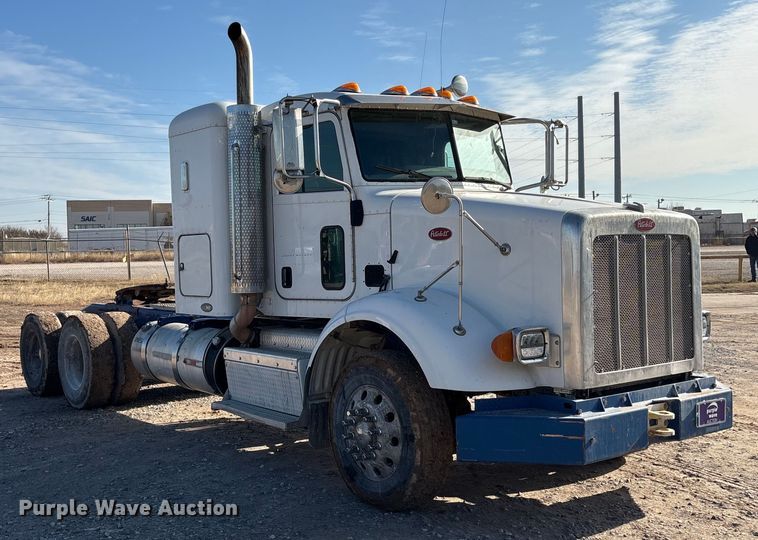 image for item EA7860 2011 Peterbilt 365 semi truck