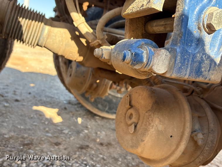 image for item EA7860 2011 Peterbilt 365 semi truck