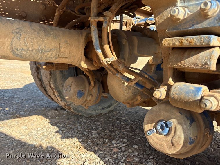 image for item EA7860 2011 Peterbilt 365 semi truck