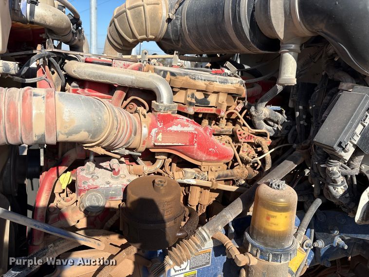 image for item EA7860 2011 Peterbilt 365 semi truck