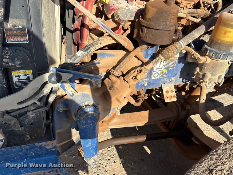 image for item EA7860 2011 Peterbilt 365 semi truck