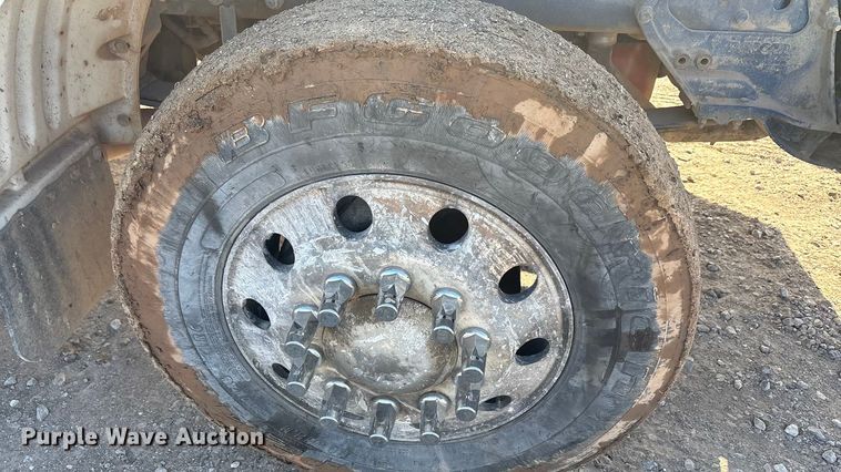 image for item EA7860 2011 Peterbilt 365 semi truck