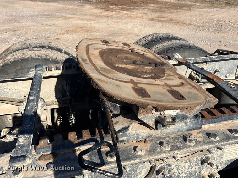 image for item EA7862 2012 Freightliner Cascadia semi truck