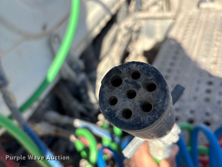 image for item EA7862 2012 Freightliner Cascadia semi truck