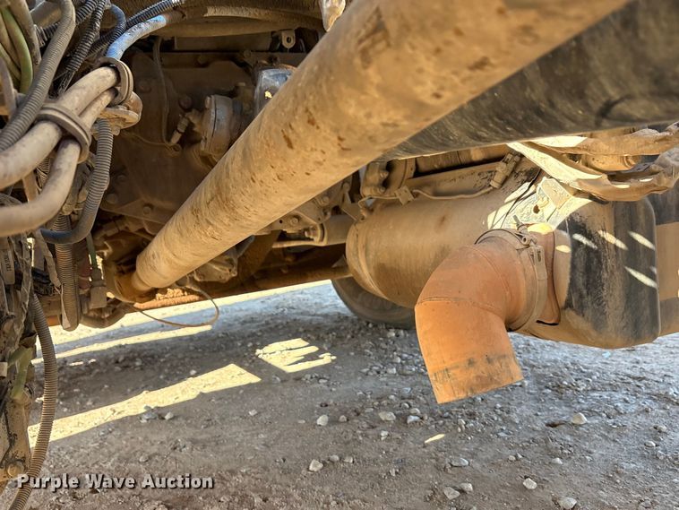 image for item EA7862 2012 Freightliner Cascadia semi truck