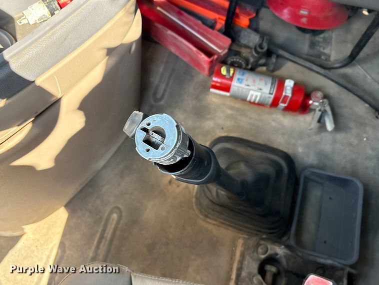 image for item EA7862 2012 Freightliner Cascadia semi truck