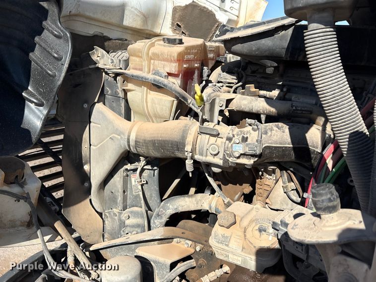 image for item EA7862 2012 Freightliner Cascadia semi truck