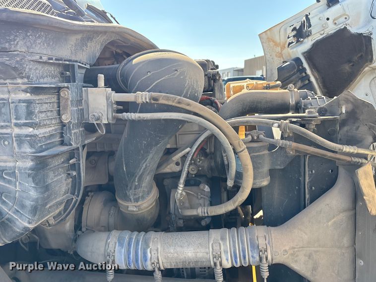 image for item EA7862 2012 Freightliner Cascadia semi truck