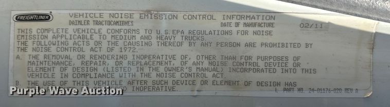 image for item EA7862 2012 Freightliner Cascadia semi truck