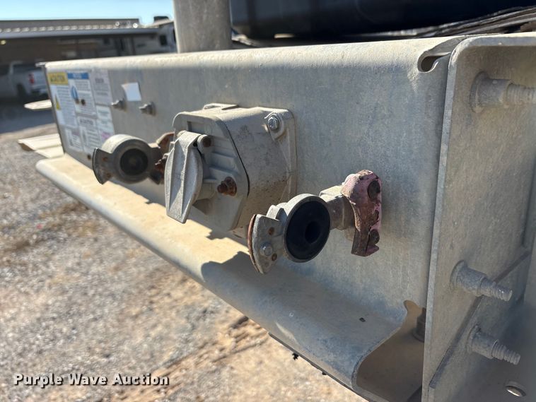 image for item EA7863 2015 Heil Trailer International pneumatic dry bulk trailer