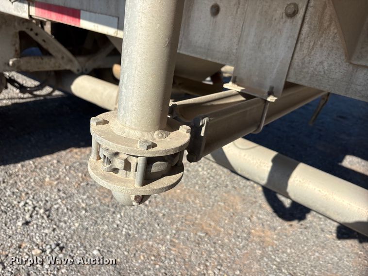 image for item EA7863 2015 Heil Trailer International pneumatic dry bulk trailer