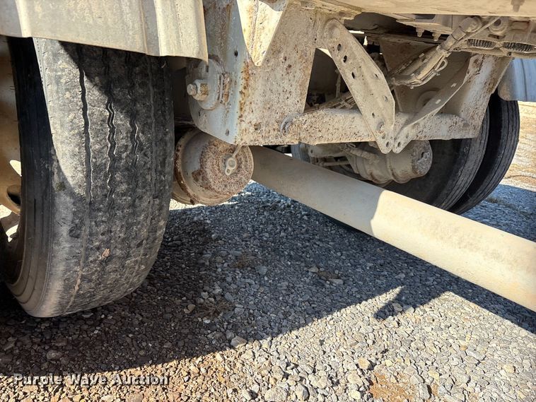 image for item EA7863 2015 Heil Trailer International pneumatic dry bulk trailer