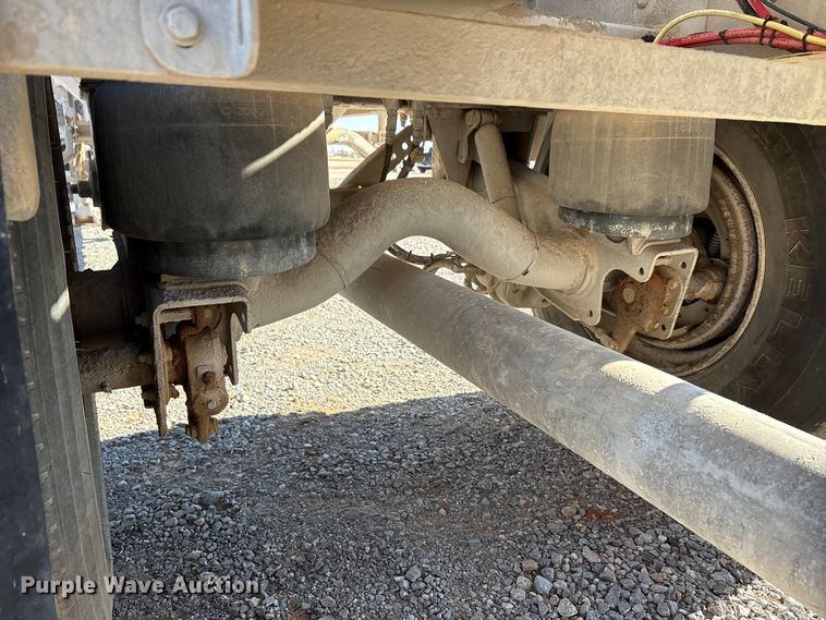 image for item EA7863 2015 Heil Trailer International pneumatic dry bulk trailer