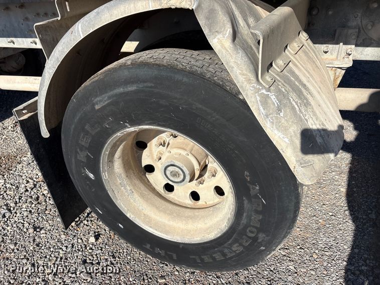 image for item EA7863 2015 Heil Trailer International pneumatic dry bulk trailer