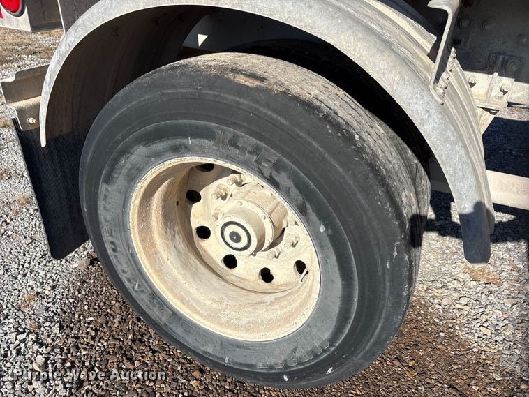 image for item EA7863 2015 Heil Trailer International pneumatic dry bulk trailer