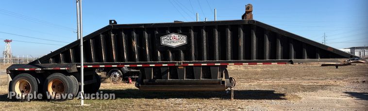 image for item EA7864 2008 Construction Trailer Specialist BDT-40 bottom dump trailer