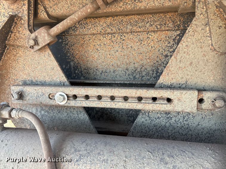 image for item EA7864 2008 Construction Trailer Specialist BDT-40 bottom dump trailer