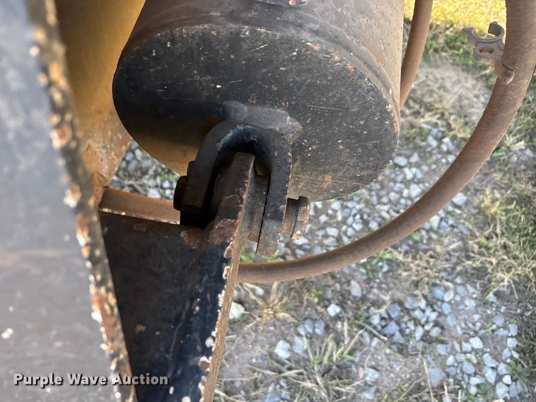 image for item EA7864 2008 Construction Trailer Specialist BDT-40 bottom dump trailer