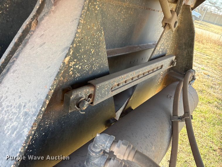 image for item EA7864 2008 Construction Trailer Specialist BDT-40 bottom dump trailer