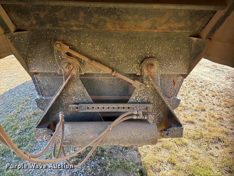 image for item EA7864 2008 Construction Trailer Specialist BDT-40 bottom dump trailer