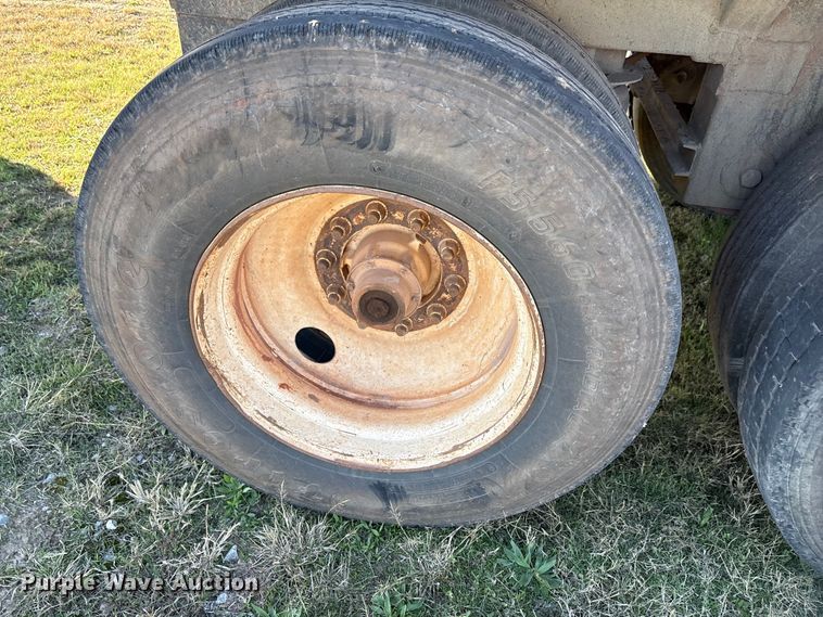 image for item EA7864 2008 Construction Trailer Specialist BDT-40 bottom dump trailer