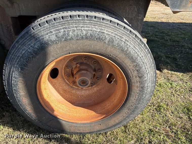 image for item EA7864 2008 Construction Trailer Specialist BDT-40 bottom dump trailer